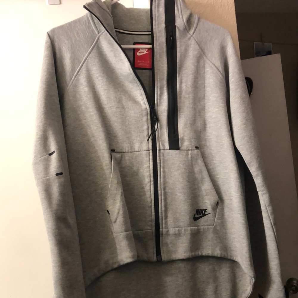 Nike tech